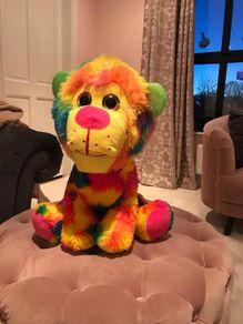 Large Rainbow lion
