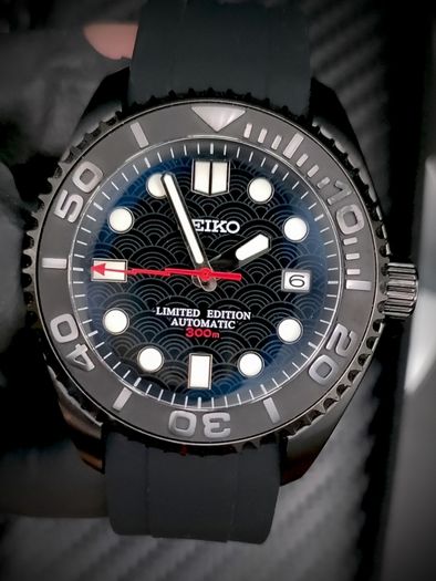 Dark Wave - Stealth Custom - Seiko Automatic