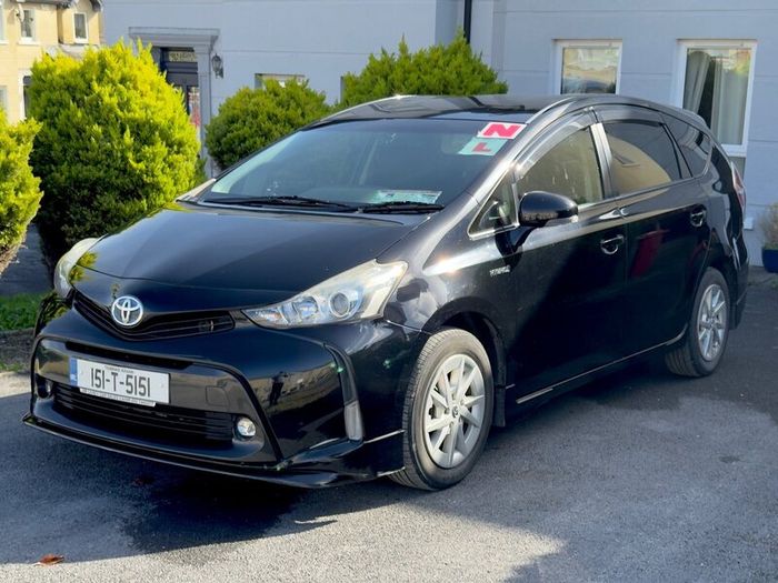 Toyota Prius Alpha 2015 7 Seater Auto Family Car