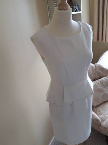Episode Cream Peblum Dress New 10