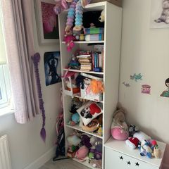 shelving unit