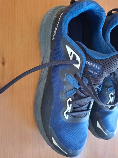 Men's shoes