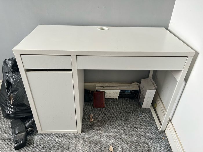 IKEA Micke Office Desk