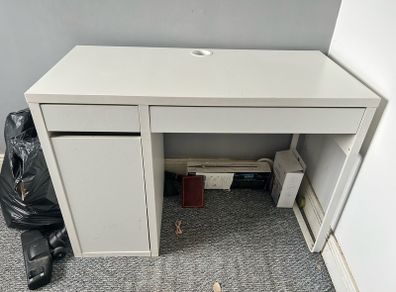 IKEA Micke Office Desk
