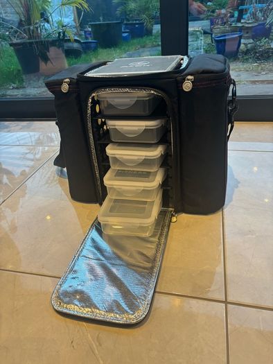 Bag suitable for fitness meal storage etc