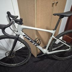 Giant Revolt Gravel Bike