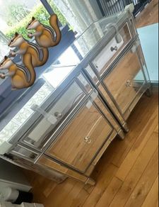 Bedside cabinets