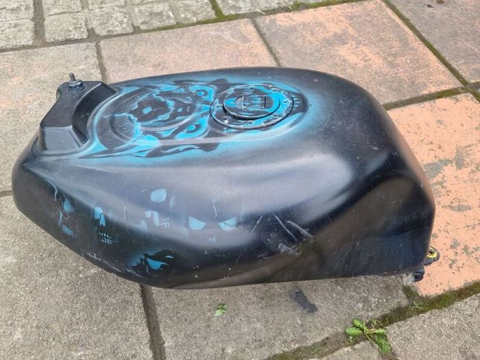 GSXR 750/1100 Slingshot fuel tank