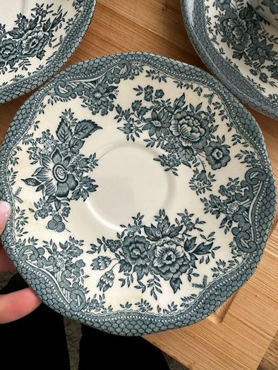 Vintage cup set