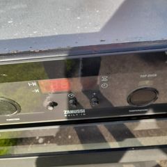 Wall oven and hob