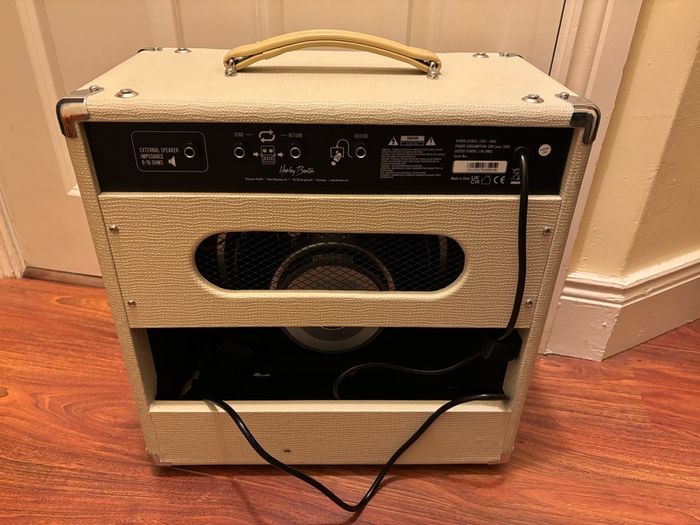 Harley Benton Tube 15 amp