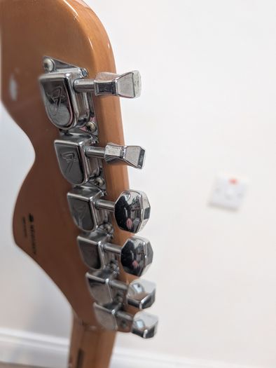 Classic Player Telecaster Deluxe With Tremolo