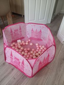 Ball pit