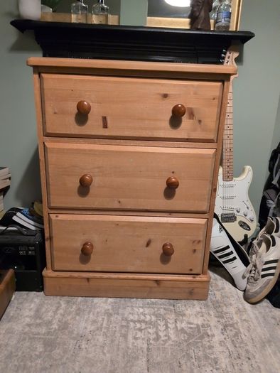 solid pine chest of drawers