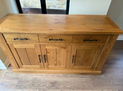 sideboard