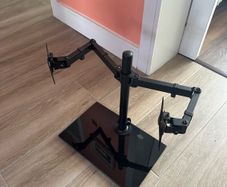 Freestanding Dual Screen Arm