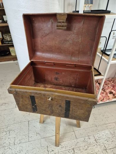 Small Antique Tin steamer trunk