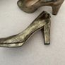 Gold leather court shoes size 6.5 EU 39 Image 6