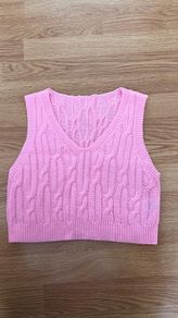 knitted vest