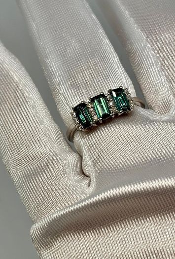 Platinum Diamond 950 Platinum AAA Mutuca Indicolite (Green Tournalines) & Diamond