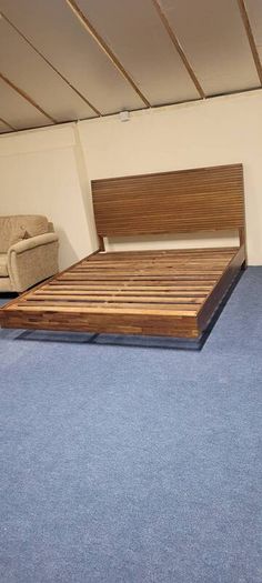 6ft new Mooring bedframe