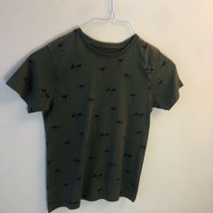 Army green top (age 8-9)
