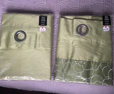 2x green voile panels