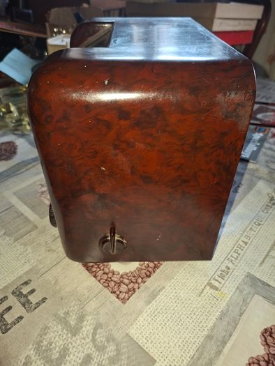 Antique Bakelite Radios, PRICE IS FOR 1 ONLY. Postage Available or Collection
