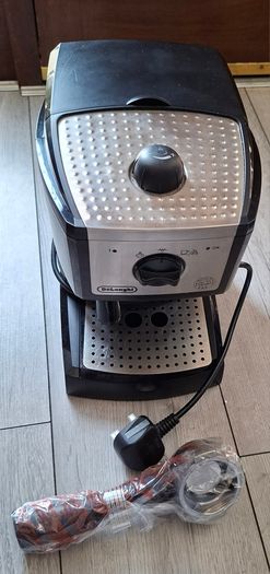 delonghi caffe machine