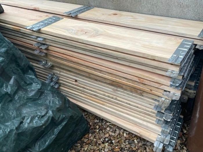 Raised bed pallet collars
