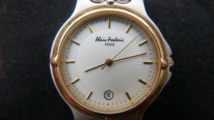 Alain Frederic Paris  Watch (fresh battery)