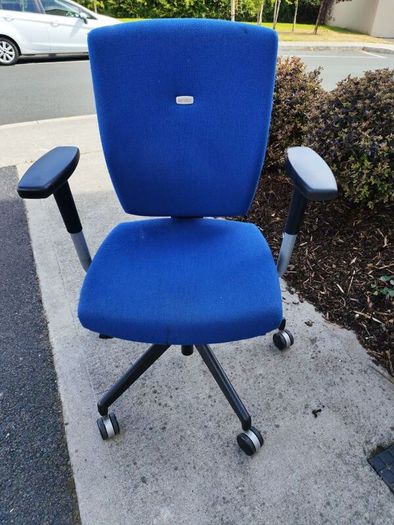 ergonomic office chair