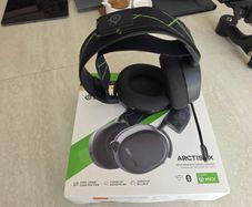 Steeseries Arctis 9X for Xbox and Windows