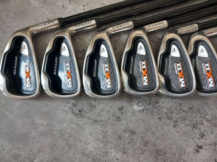 Dunlop golf clubs. Right handed clubs