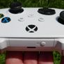Xbox One Core Wireless Gaming Controller - Robot White- X-S, One, Windows PC, Android, and iOS Image 4
