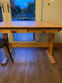 study desk / office desk