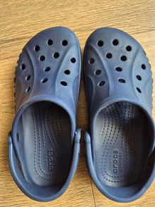 Crocs size 5