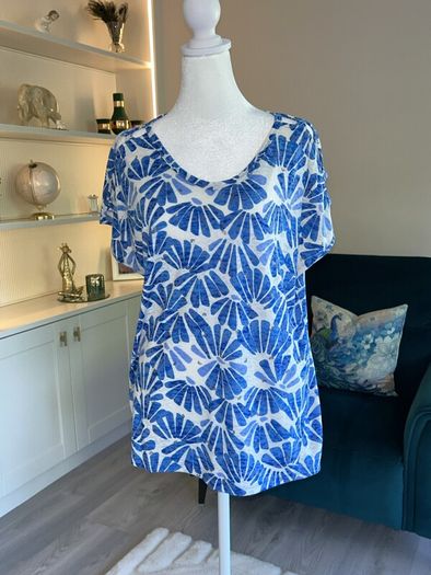 Ladies Blue & White Short Sleeved Top from Cecil. Size Medium UK 10 -12 / EU 38-40