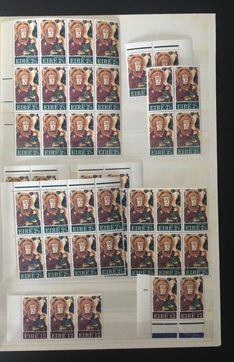 1970-1990s Ireland Used and Mint in Blue 32 page 16 leave Stamp Stockbook
