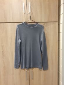 H&M mens slim fit top