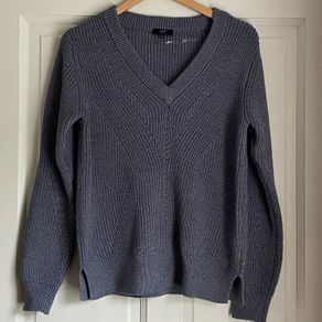 Yest Oversized V Neck Jumper