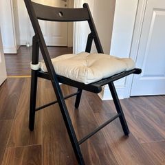 4 IKEA Folding Chairs (black) + Cushions (beige)