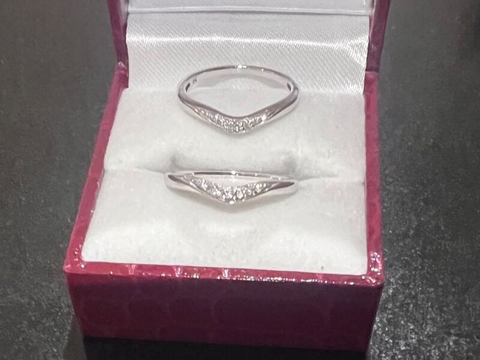 Wedding and engagement ring set valued at 4800