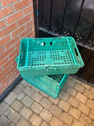 10 Stacking Crates.