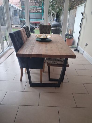 table and chairs
