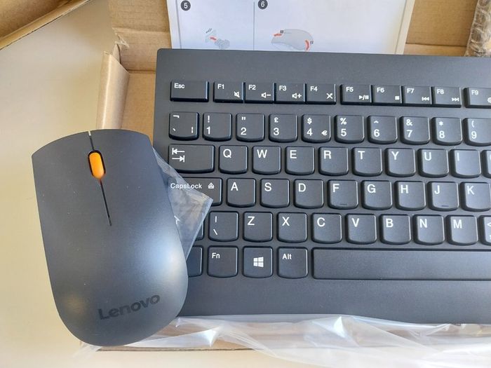 Lenovo Wireless Keyboard and Mouse