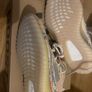 350 yeezy brand new in box. Original yeezy Image 5
