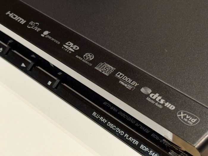 Sony BDP-S480 3D Blu-ray / SACD / CD / DVD Player with Remote Control