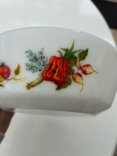 Vintage 60s Pyrex dish