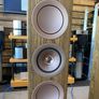 Kef R500 Reference Level Walnut Stunning Floorstanding Speakers Pristine condition Boxed half the Retail price like New Image 3